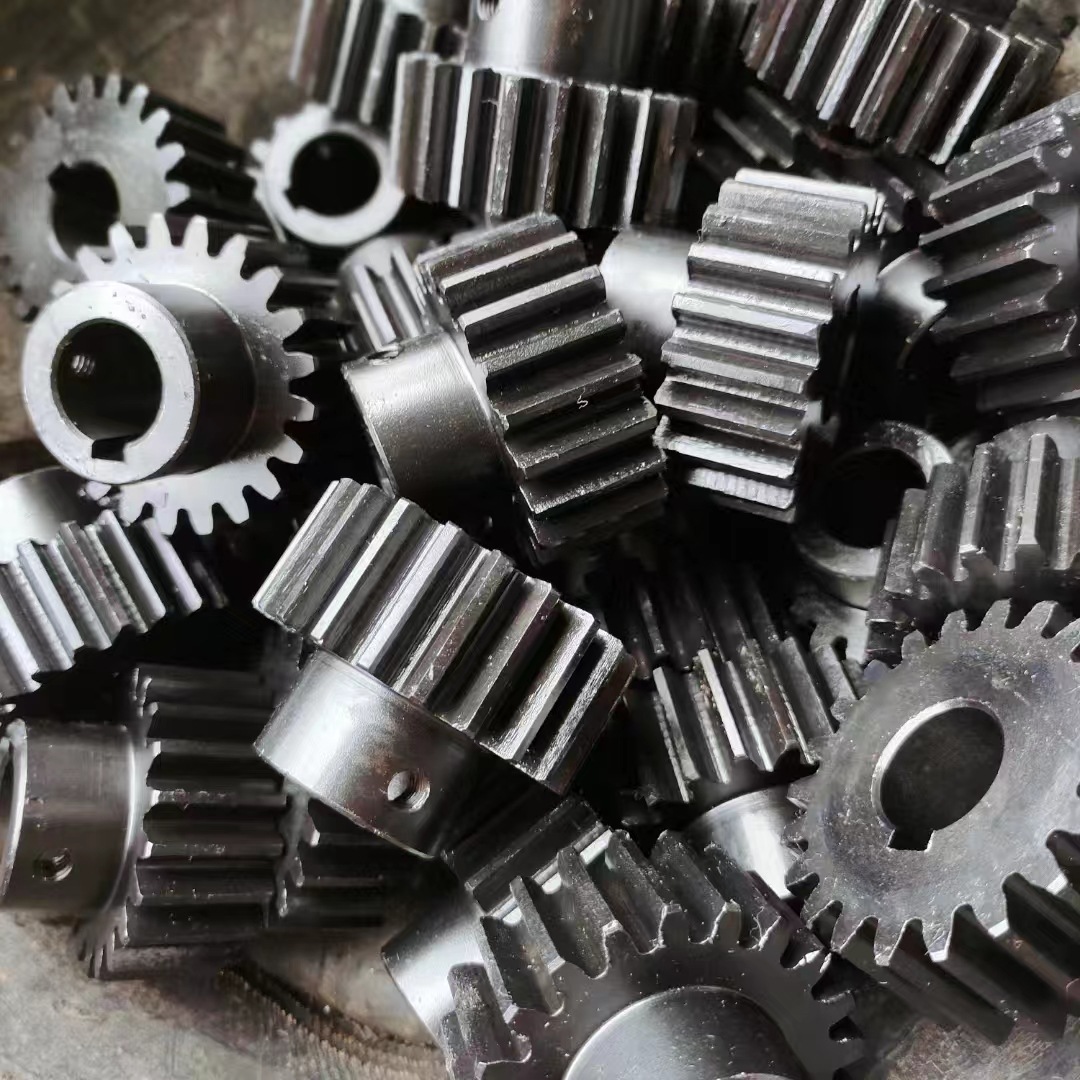 The manufacturer produces 2-mold spur gears with 10 to 120 teeth and thicknesses ranging from 20 to 45 # details Picture