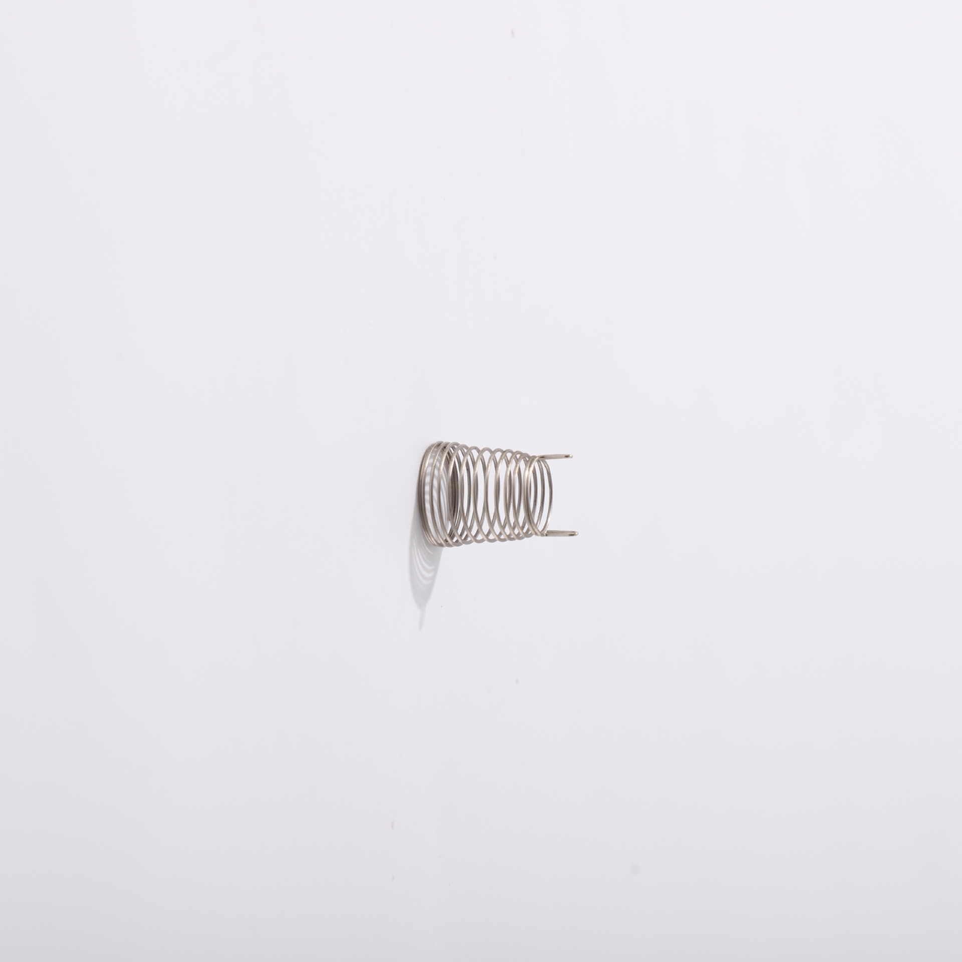 Touch the spring with both feet, touch the induction spring, the bell-shaped cylinder, touch the spring switch, and touch the induction key spring details Picture