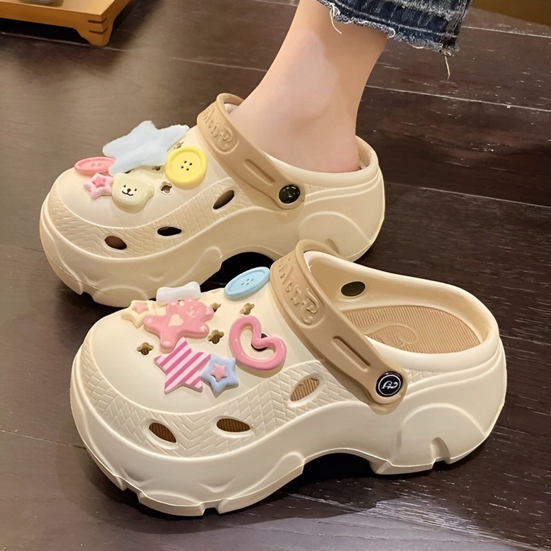 Thick-soled 2024 new style Clogs for women, summer outerwear, anti-slip and height-increasing, beach and beachhead semi-cool slippers for women, 292 full figure