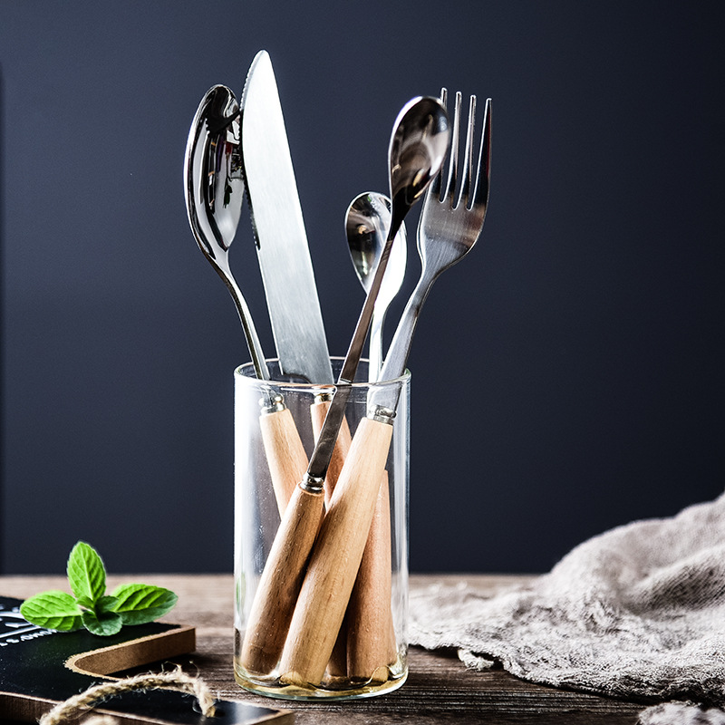 Japanese-style household beech wooden-handled stainless steel knives, forks, spoons and tableware, Western-style steak knives, forks, coffee and dessert spoons and chopsticks Application Scenario