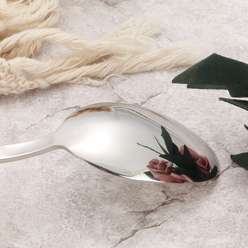 Cross-border imitation wood handle 430 stainless steel knife, spoon and fork set, Japanese-style handle Western steak knife, fork and spoon manufacturer Application Scenario