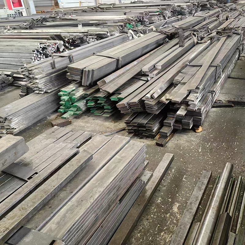 The manufacturer has cold-drawn flat steel and square steel in stock, A3 and 45#, which can be cut to fixed lengths. Cold-drawn flat iron and cold-drawn solid square steel are available Application Scenario