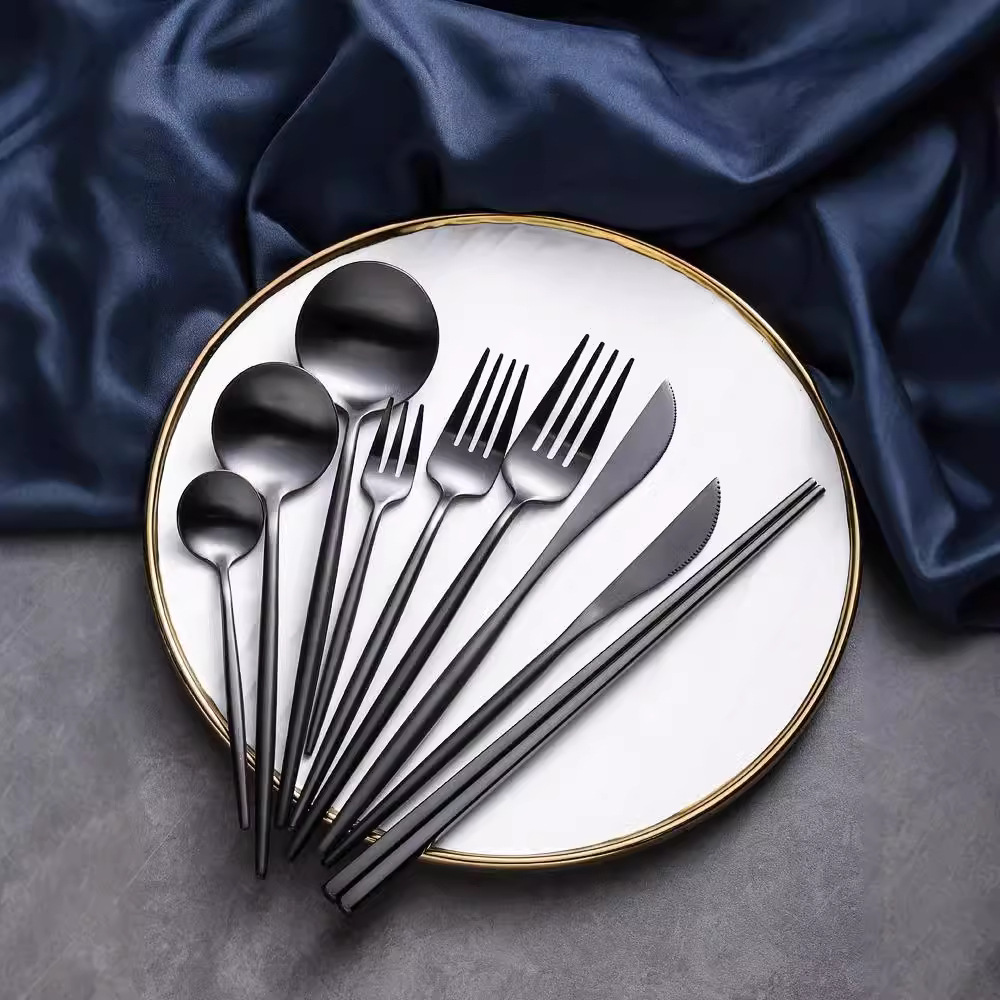 Thickened stainless steel Western tableware set, black steak knife, fork and spoon three-piece set, restaurant household dessert and pastry fork and spoon Specification drawing