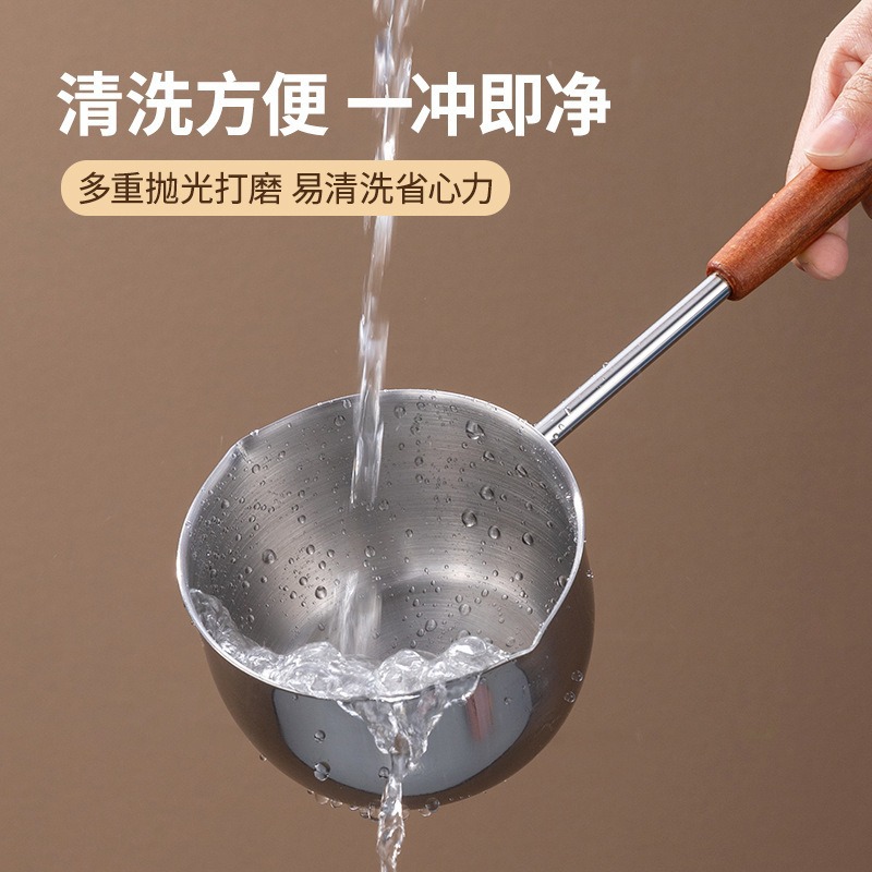 304 stainless steel small oil pouring pot, a household oil heating wonder, a mini oil pouring pot for cooking and pressing oil in the kitchen, thickened small pot details Picture