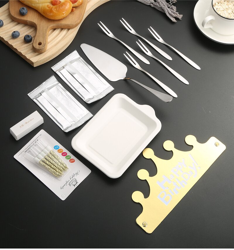 Stainless steel cake knife and fork, birthday dinner plate, candle hat, high-end boxed birthday cake tableware set Specification drawing