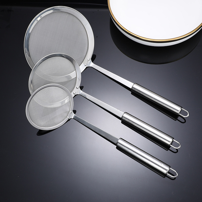 304 stainless steel skimming and foaming spoon, foaming and skimming hot pot strainer, a magic tool for separating residue and skimming, oil separator and oil filter net spoon details Picture