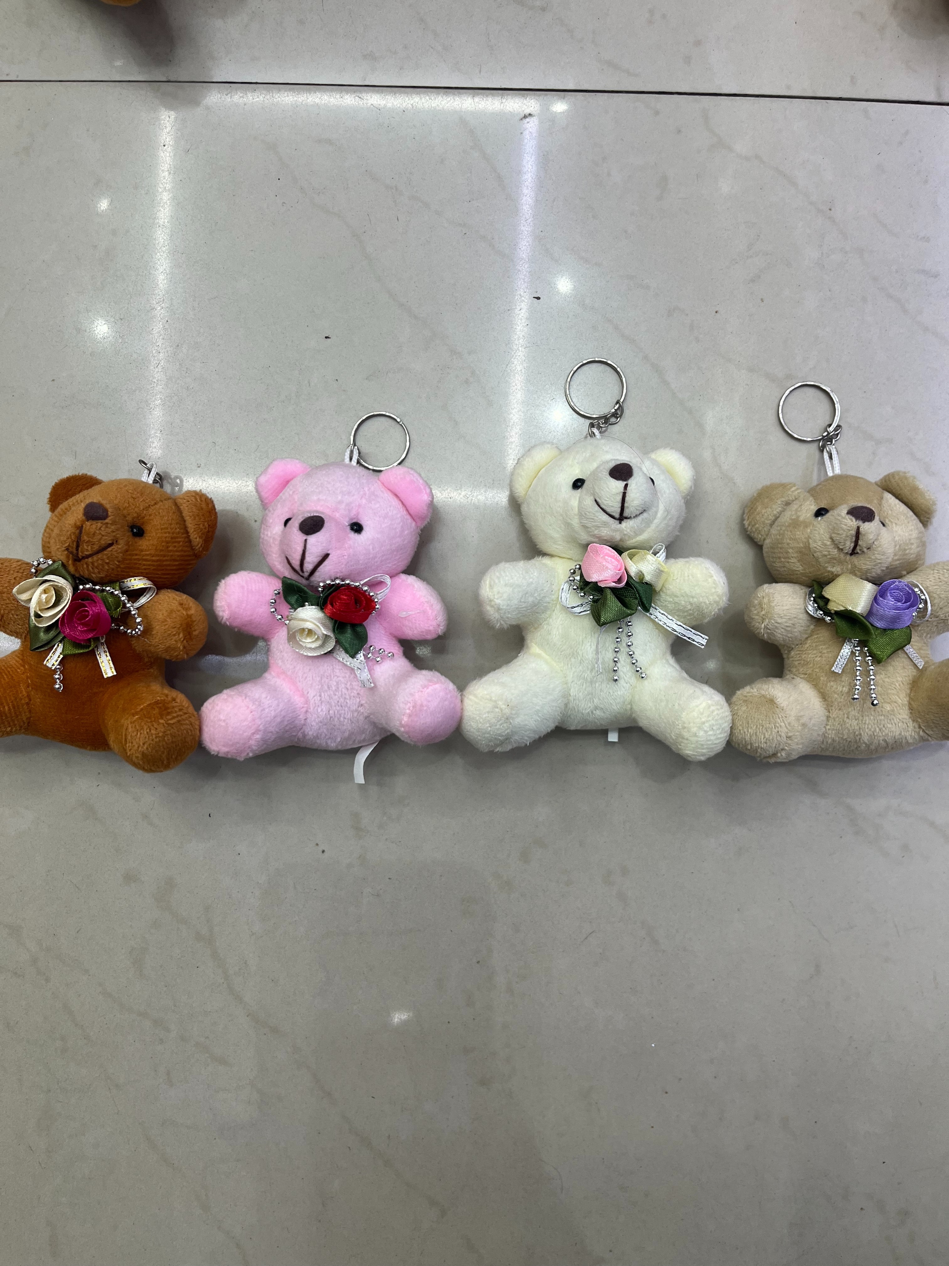 Plush toys, Hong Kong bear, rose bear hug, rose bear creative dolls, cartoon accessories, plush figurines, keychains, cloth dolls, cute decorations, gifts, claw machine factory direct sales details Picture