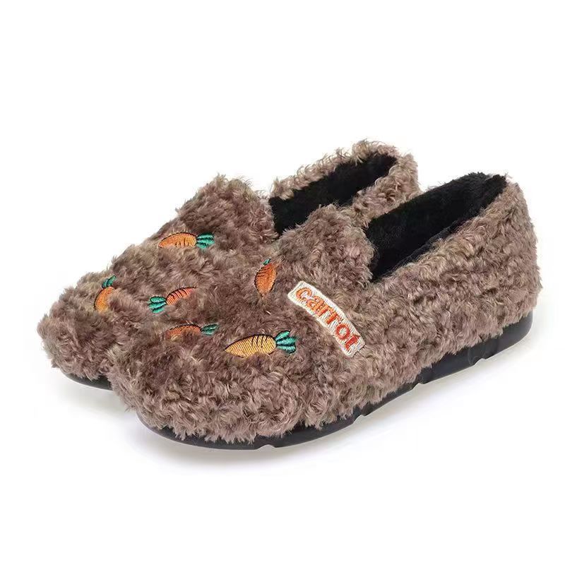 The new winter style of women's bean shoes is versatile. The woolen shoes are fashionable, with added fleece and thickened, anti-slip and comfortable. They are old Beijing women's cotton shoes Item Picture