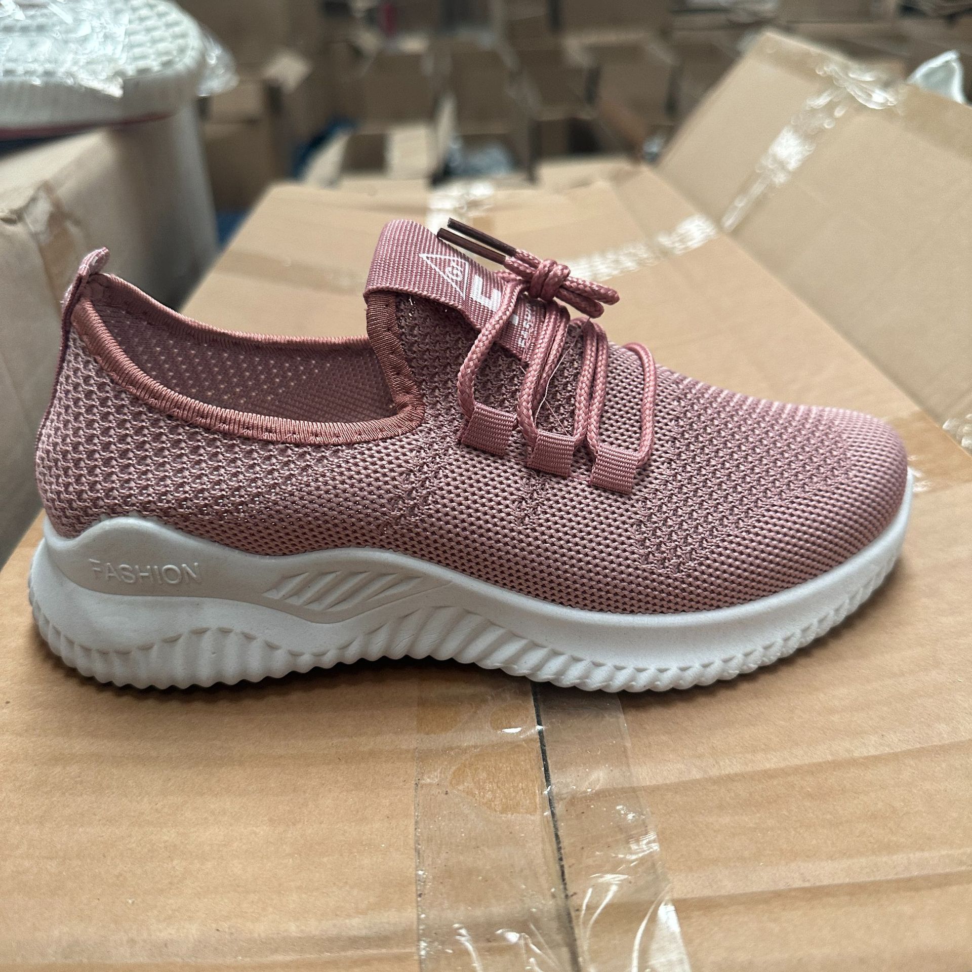 One-piece consignment delivery of new women's casual shoes, comfortable soft-soled sports shoes, fashionable and lightweight student shoes, white sneakers for women Specification drawing