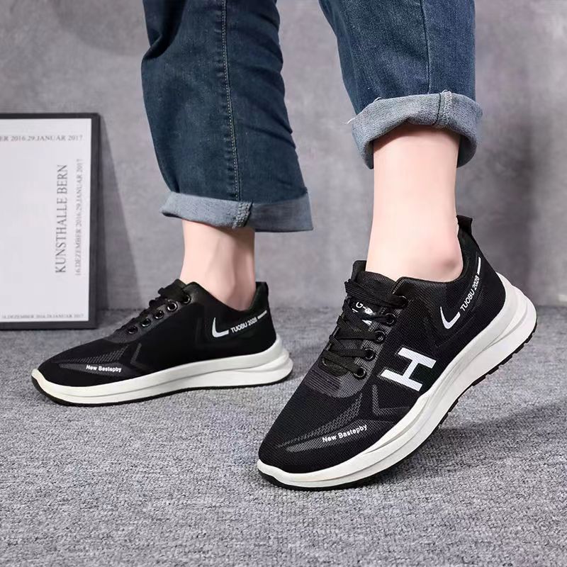 Men's Shoes 2024 New style sports men's shoes, Four Seasons Flying Weaving breathable running shoes, casual sports men's export wholesale full figure