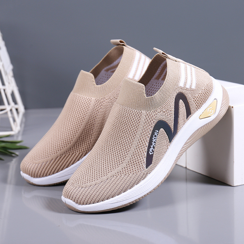 Wholesale of new 2024 women's soft-soled flying woven walking shoes for the elderly, such as casual sports shoes for mothers details Picture