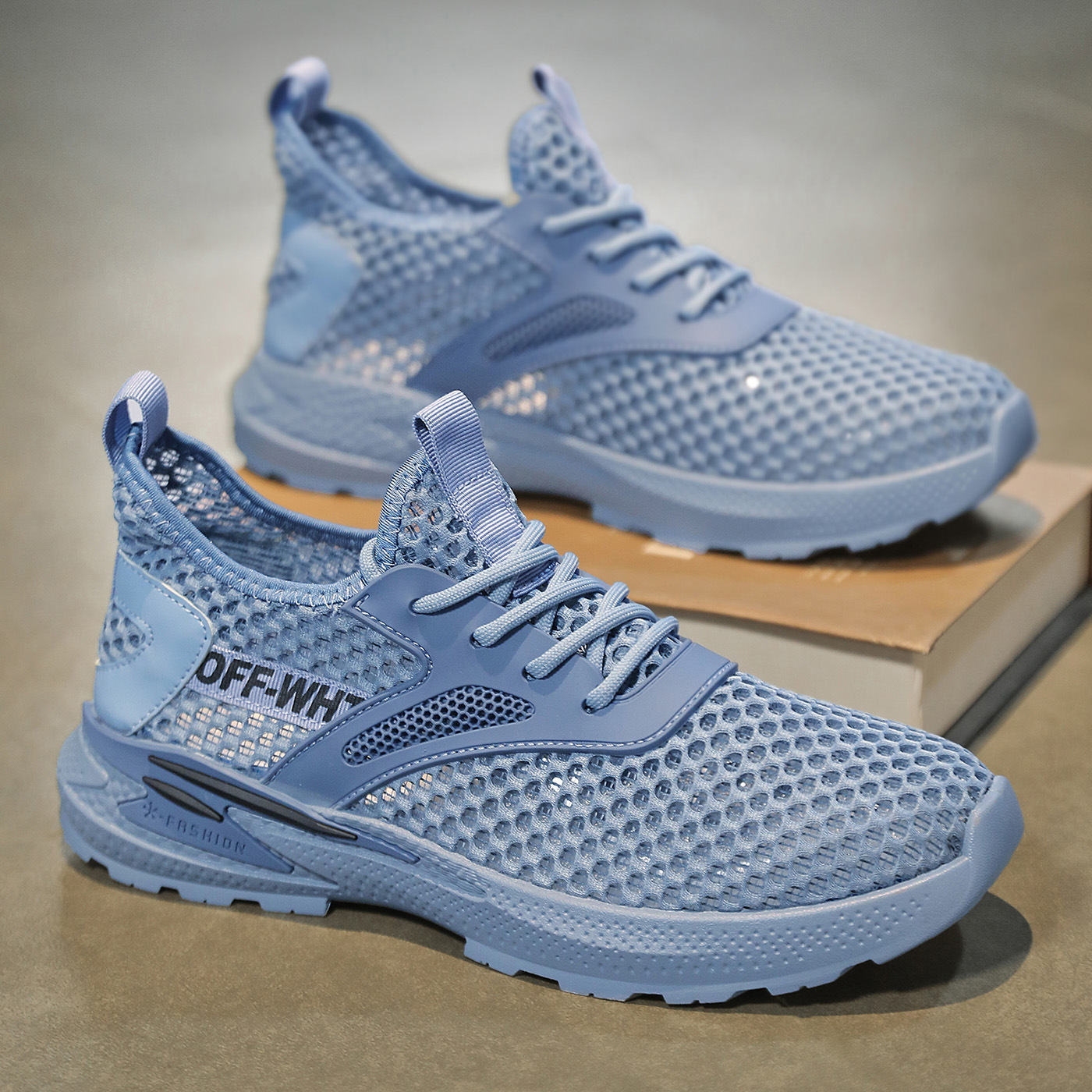 New breathable and perforated mesh shoes for men in summer, trendy and versatile coconut shoes, sporty and casual dad trendy shoes Application Scenario