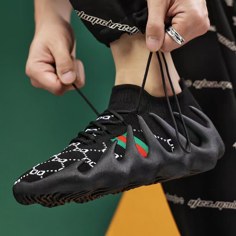 The new women's shoes for 2023 are trendy, with a mesh surface and a flying weave sports shoe. The coconut small octopus is a versatile, trendy and comfortable style Application Scenario