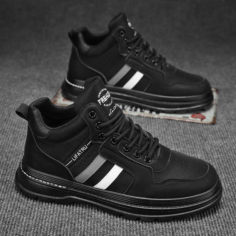 New men's shoes for autumn: High-efficiency workwear shoes for men, trendy and versatile, anti-slip sports casual shoes, board shoes, and work safety shoes for men Application Scenario