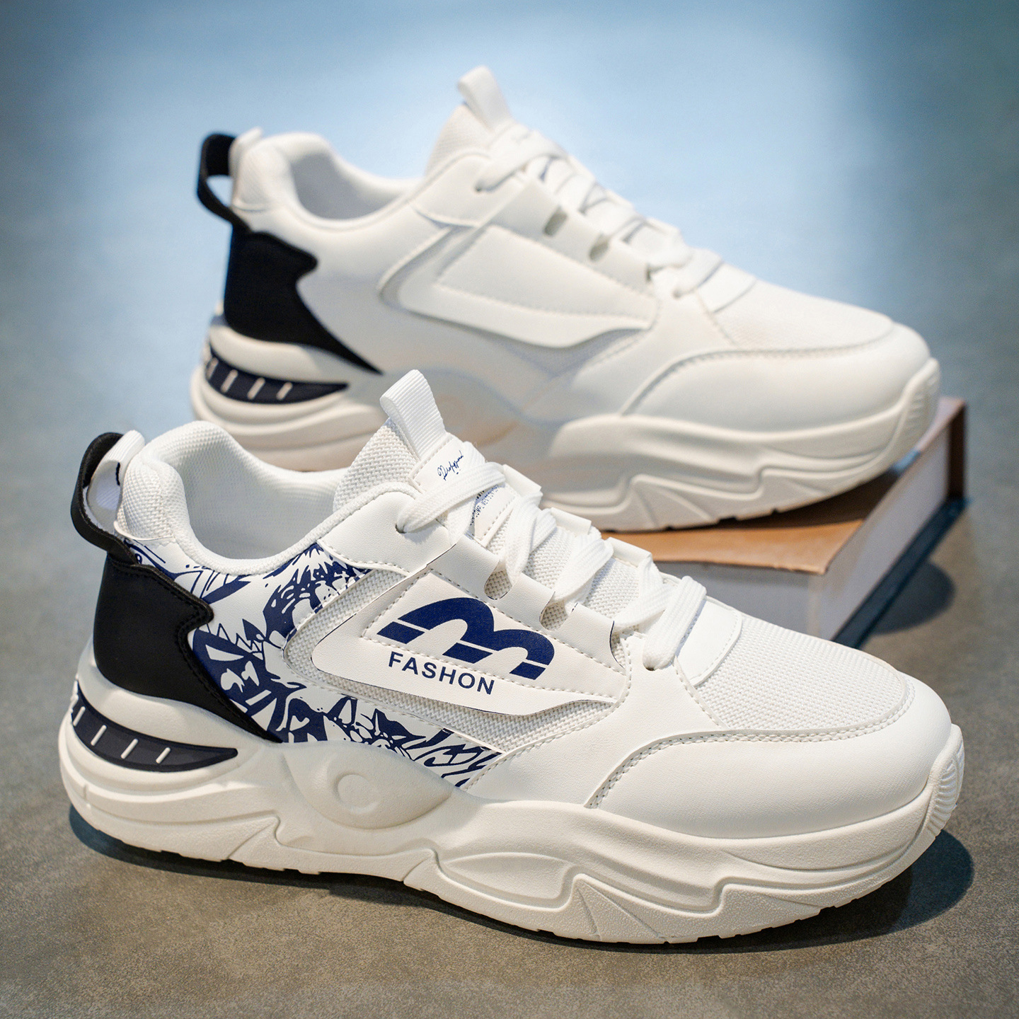 New breathable mesh sports shoes for men in summer, trendy and versatile white sneakers, thick-soled casual dad shoes for men full figure