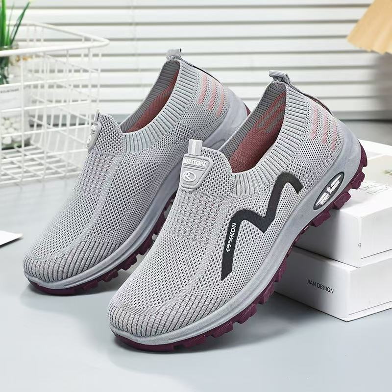 2024 Spring New Women's shoes: Versatile, breathable, one-step women's shoes, soft-soled shoes, daily casual mom shoes wholesale details Picture