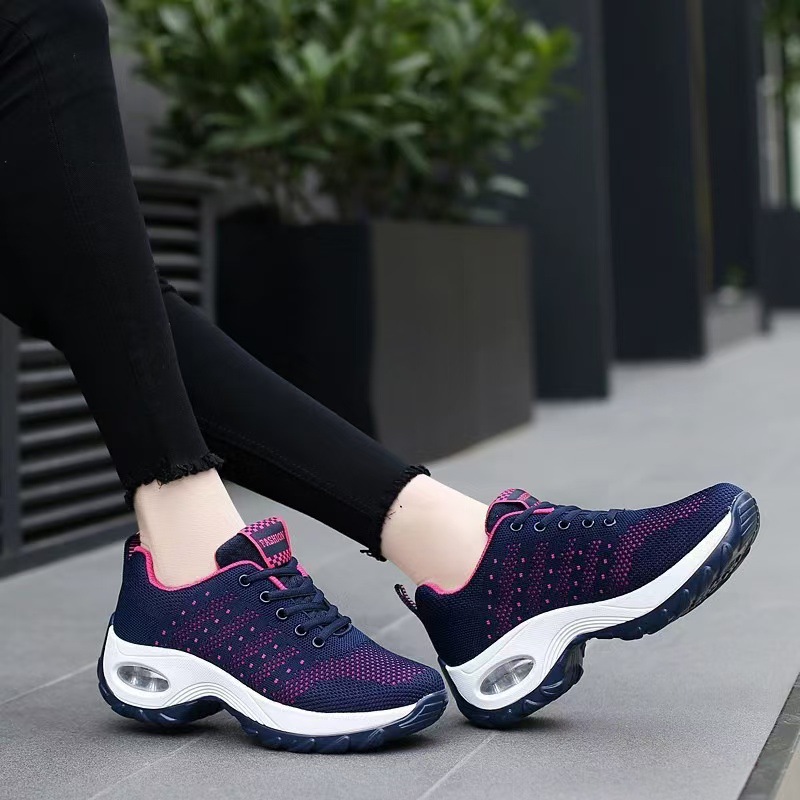 New women's tennis shoes, Korean style, trendy, versatile, sporty, comfortable, breathable, casual, anti-slip white sneakers, student sports shoes details Picture