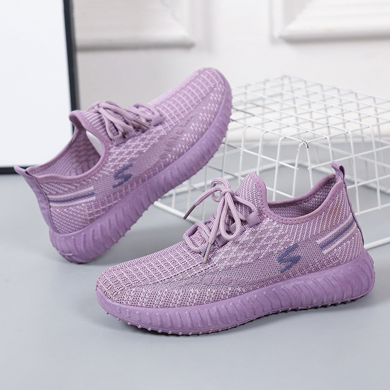 In 2025, women's sporty casual coconut shoes are popular, and breathable fei-woven sports shoes are in vogue. Wholesale of comfortable women's shoes for trendy women full figure