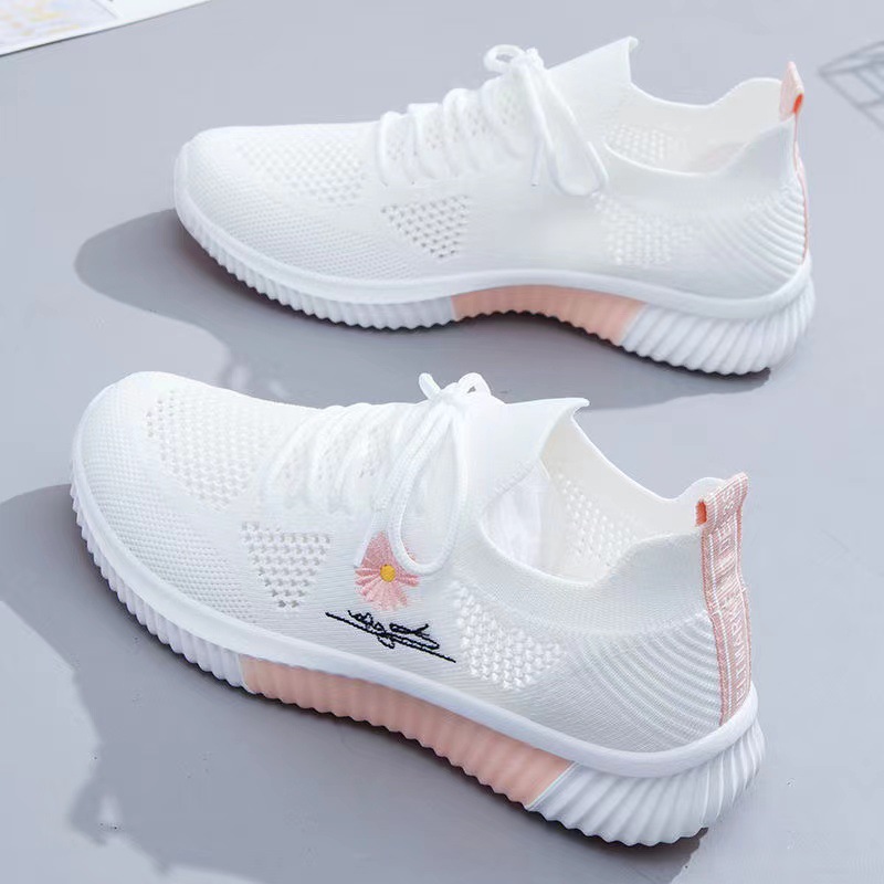 Spring/Summer 2025 new style shoes: Women's woven breathable student white shoes, mesh sports shoes, casual shoes for women wholesale full figure