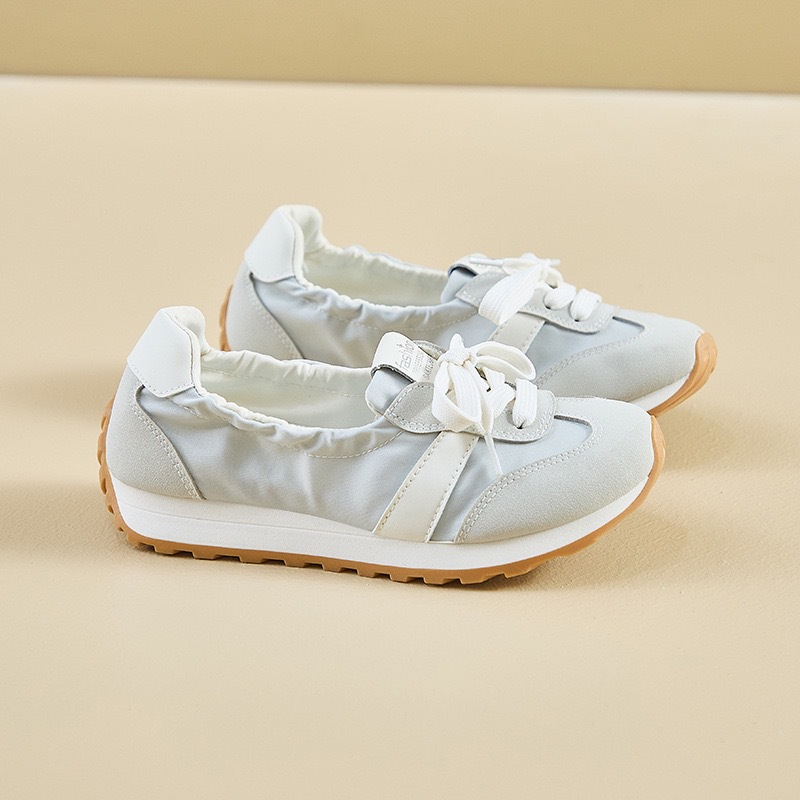 The new Spring/Summer 2025 foreign trade women's shoes are breathable and versatile. The thick-soled Korean style height-increasing shoes are suitable for students to run and relax Application Scenario