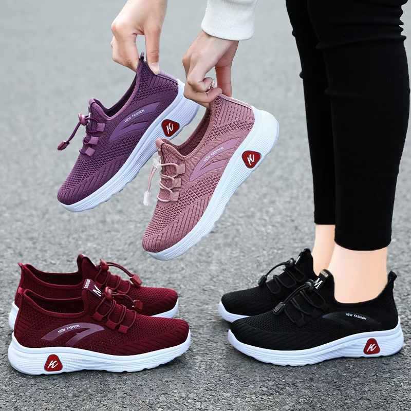 Spring 2025 new style of fitness walking shoes, old Beijing cloth shoes for women, middle-aged and elderly people, summer breathable sports and leisure square dance single shoes full figure