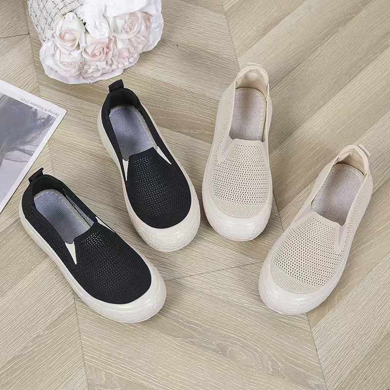 Ladies' small chanel-style fisherman shoes, light, soft sole, anti-slip, one-step lazy shoes, old Beijing cloth shoes 2024 new style Application Scenario