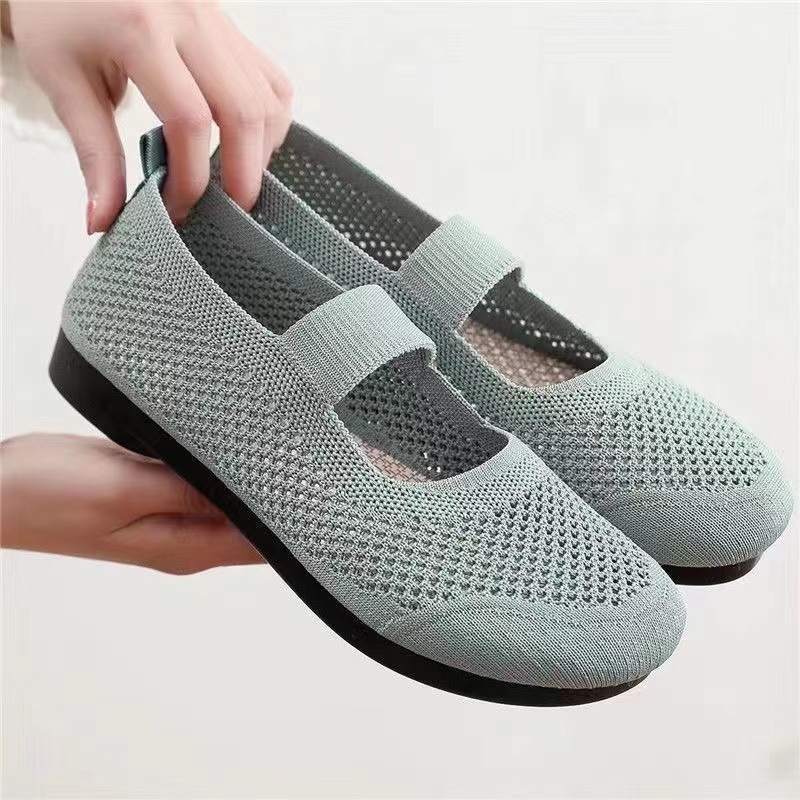 Spring/Summer 2025 new women's shoes, old Beijing style shoes, fisherman shoes, mom shoes, cross-border senior shoes, breathable, foreign trade ethnic style Application Scenario