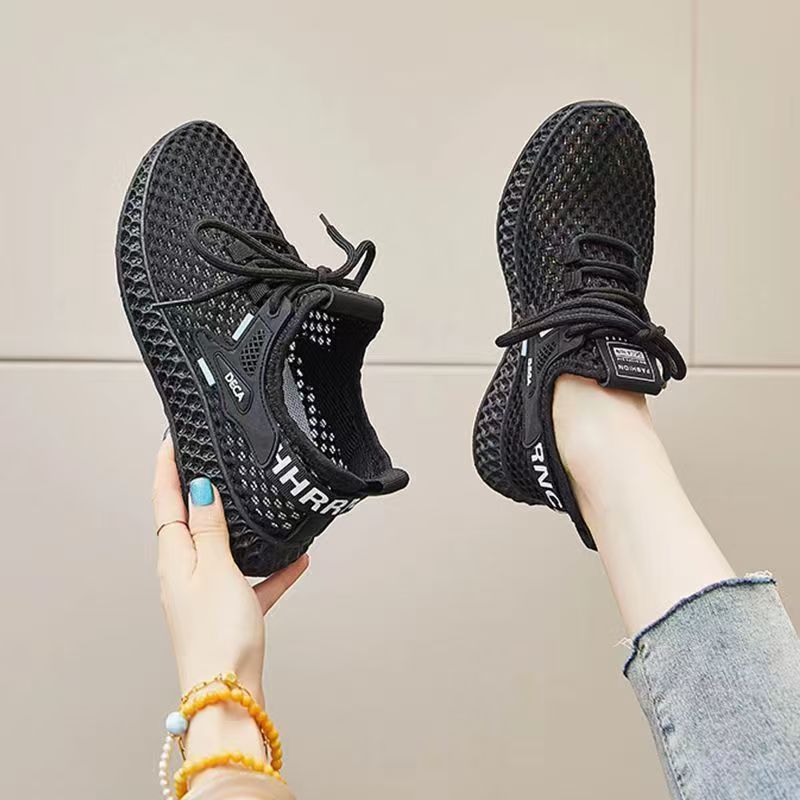 Summer net shoes for women 2024 New style: Versatile and breathable net surface running woven shoes for women, soft-soled sports and casual shoes Application Scenario