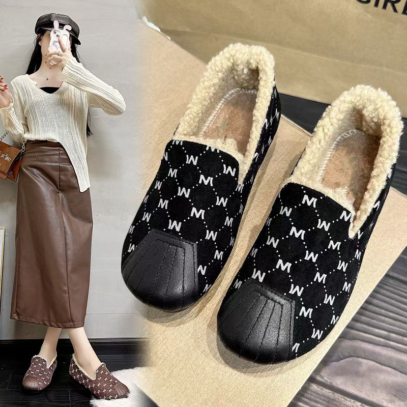 The new winter 2024 fashionable and warm woolen bestseller is a casual and versatile women's cotton shoe with thickened and fleece added details Picture