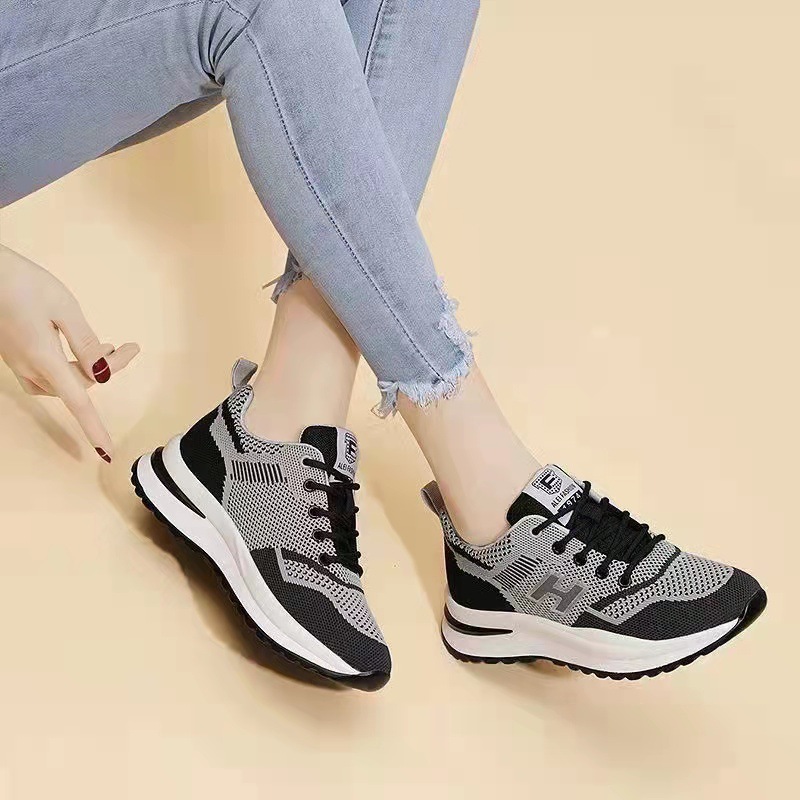 Spring new Feizhi women's sports shoes: Fashionable and versatile running shoes, mesh casual girls' student shoes, and export women's shoes full figure