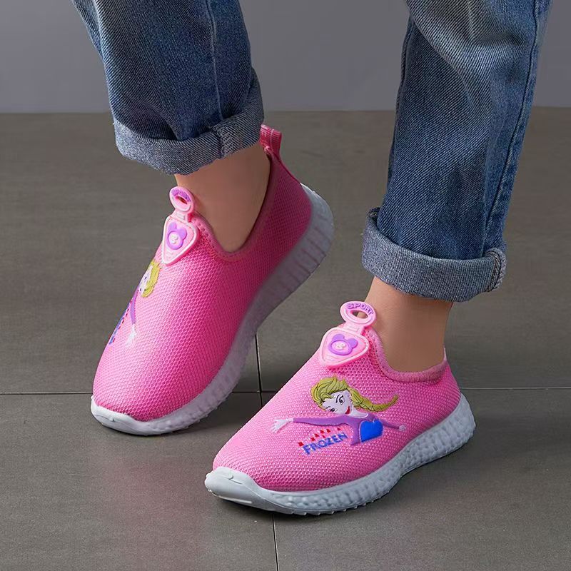 2024 New children's shoes: thick-soled durable sports shoes for boys and girls, soft-soled anti-slip shoes, and children's casual board shoes Application Scenario