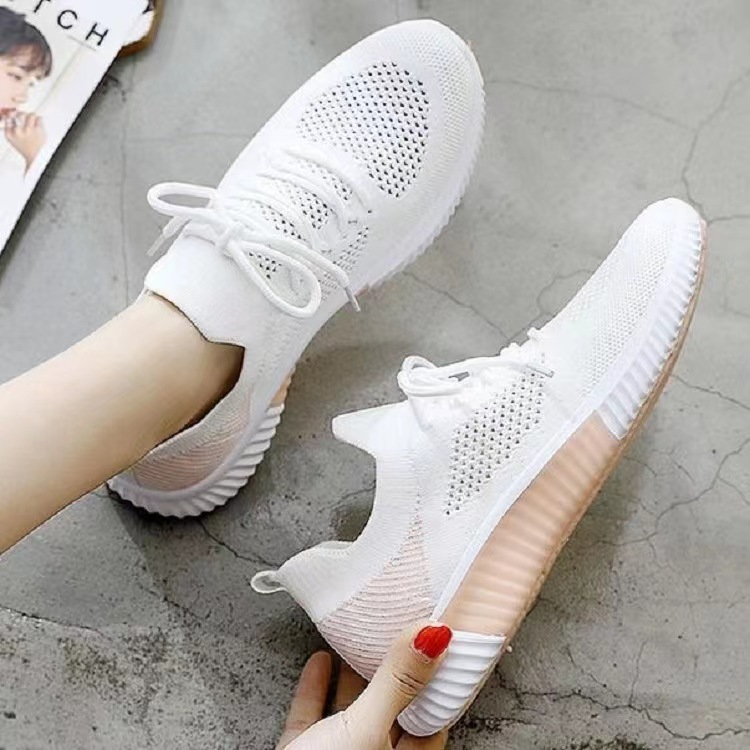 The new 2024 shoes are versatile for women. Students can wear mesh shoes in summer. They are breathable mesh sports shoes for women, casual shoes, and mom shoes Item Picture