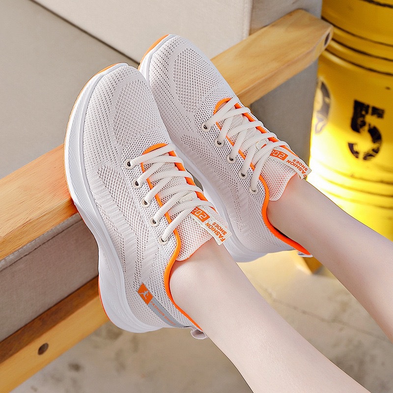 Women's shoes 2025 Spring and autumn new style sports and casual shoes for export, running breathable soft-soled woven shoes wholesale Application Scenario