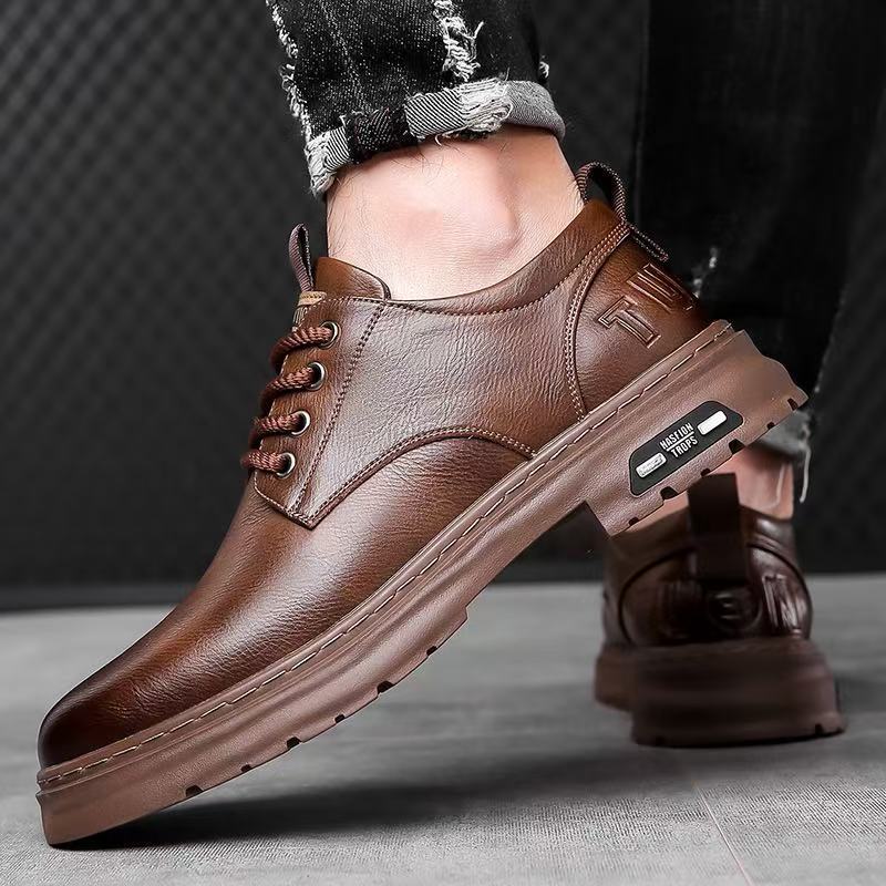 Autumn's new men's handcrafted business casual leather shoes, men's retro workwear large-head lace-up soft sole breathable leather shoes Application Scenario