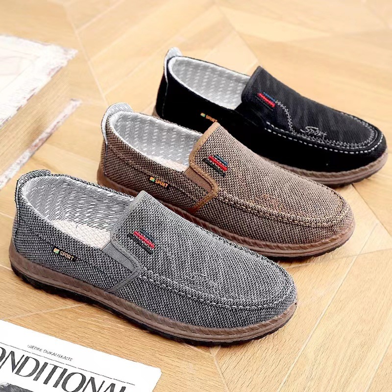 Men's shoes are set to be released in summer 2024. New men's casual shoes with soft soles and breathability. Old Beijing cloth shoes with soft soles. Wholesale of dad shoes Application Scenario