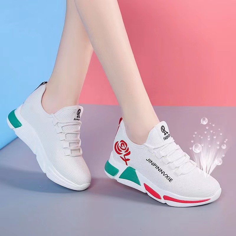 The manufacturer's old Beijing cloth shoes, thickened film women's lace-up canvas shoes, comfortable and lightweight sports shoes, new Korean version full figure