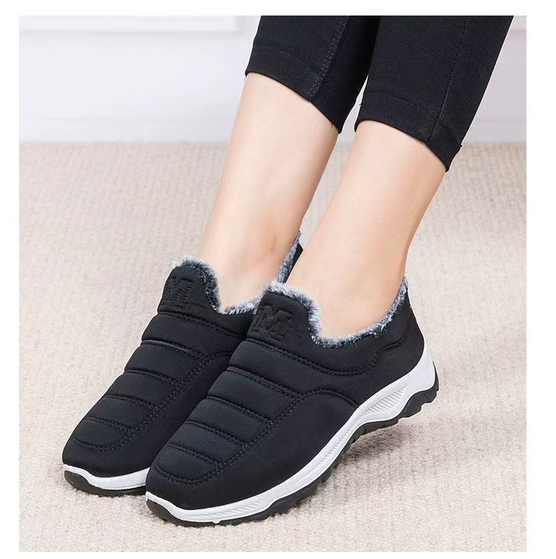 Old Beijing cloth shoes, men's winter fleece and thickened warm cotton shoes, casual and comfortable walking shoes, men's anti-slip cotton shoes Application Scenario