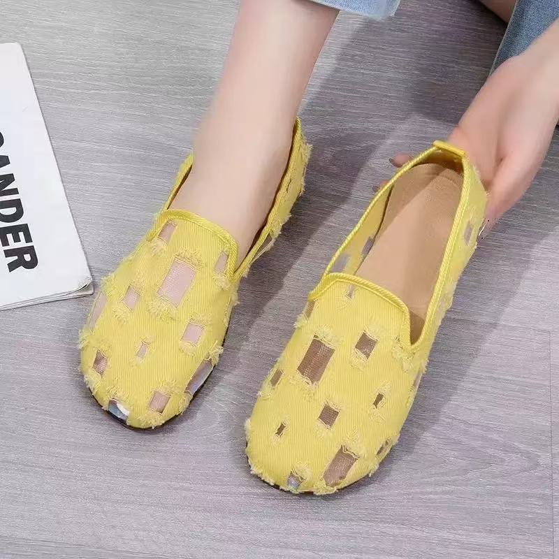 Spring/Summer 2025 breathable soft-soled casual women's shoes, one-step women's shoes, versatile net shoes, fashionable shoes for lazy women Application Scenario