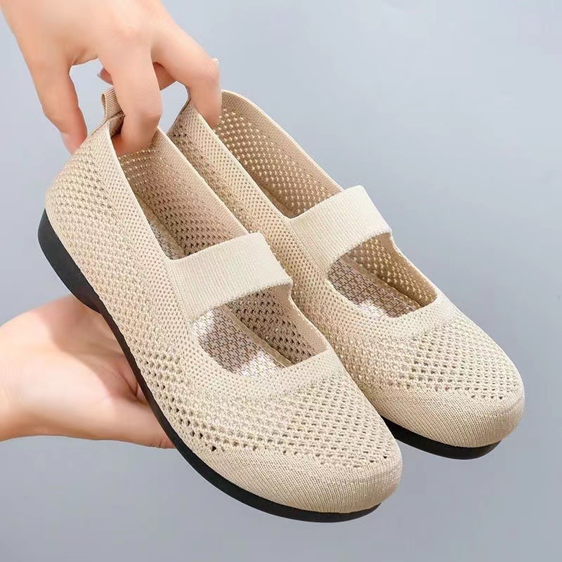 Spring/Summer 2025 new women's shoes, old Beijing style shoes, fisherman shoes, mom shoes, cross-border senior shoes, breathable, foreign trade ethnic style full figure