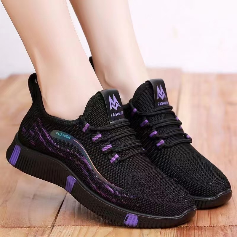 New casual woven sports shoes, women's mesh surface breathable soft-soled running shoes, fashionable and trendy Korean-style versatile mom shoes Application Scenario