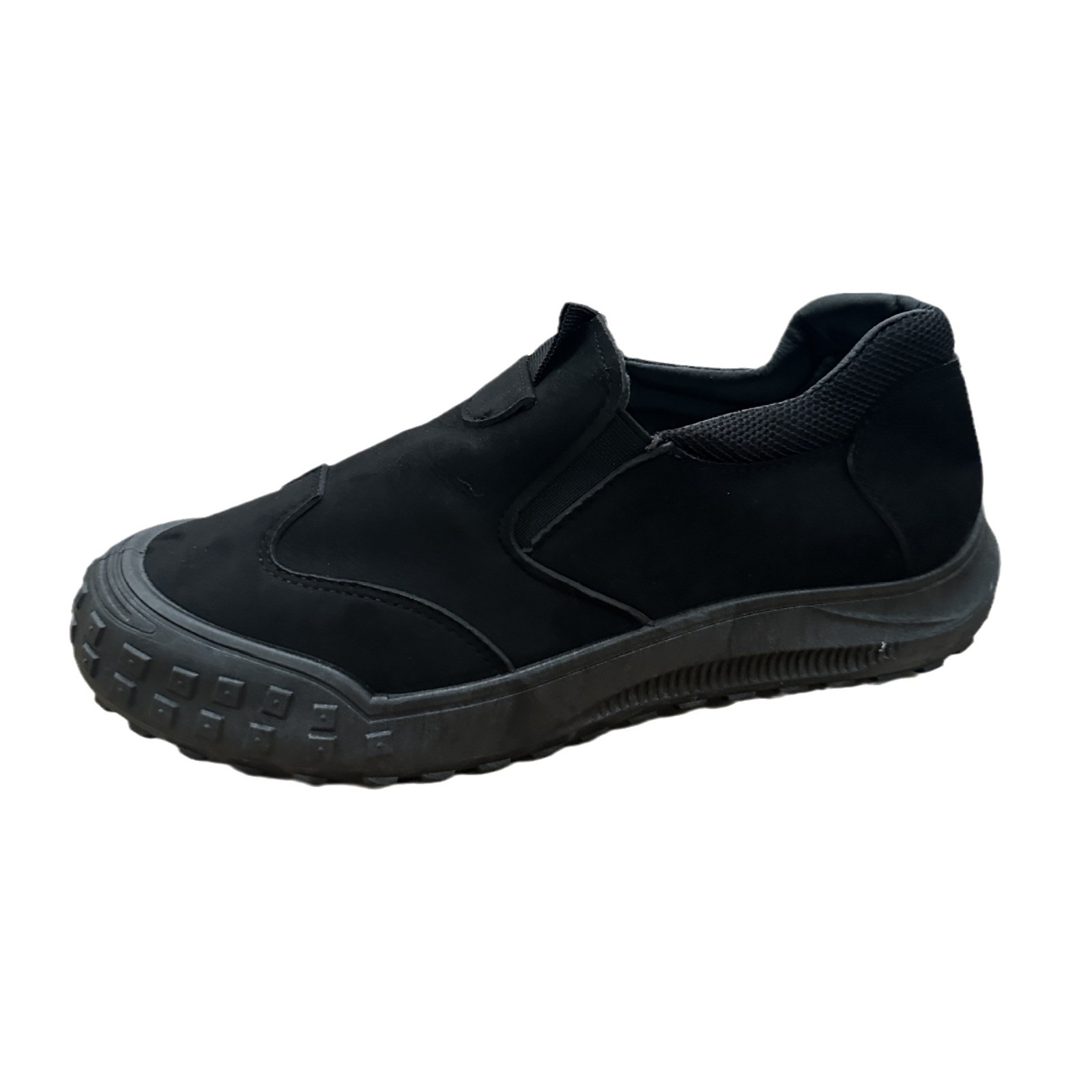 The new men's shoes for the autumn and winter of 2025 are fashionable, casual and trendy running shoes. The same style of leather shoes for men's sports single Item Picture