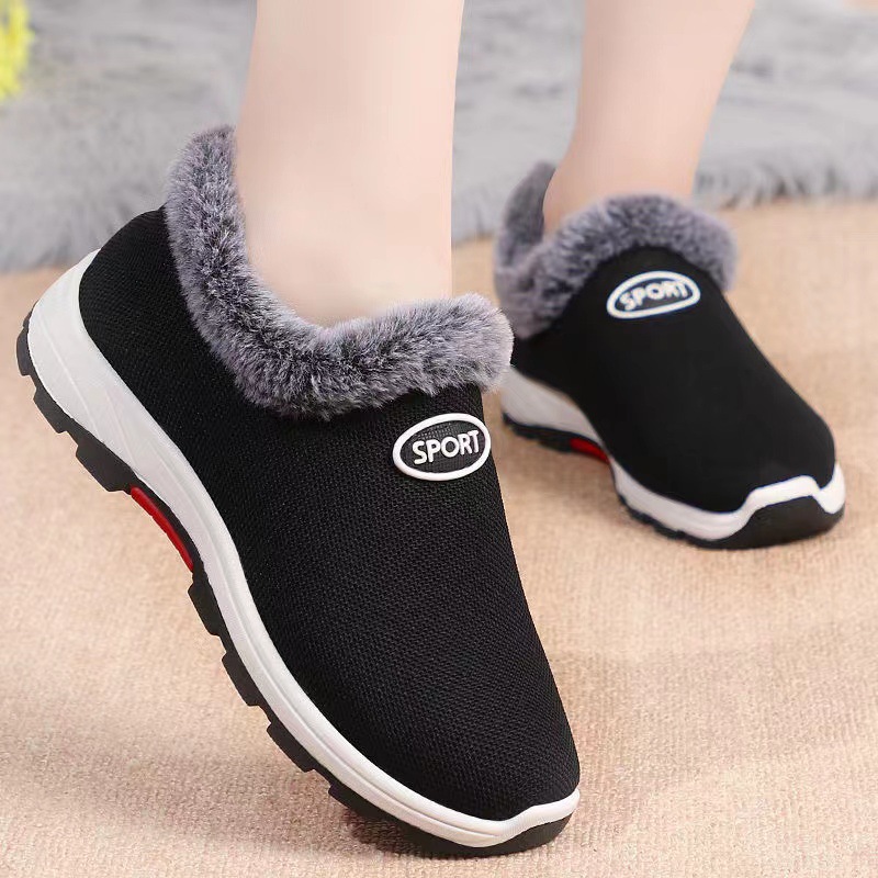 Wholesale of 2022 winter new style old Beijing cloth shoes, women's fleece walking shoes, warm women's shoes and lightweight sports shoes details Picture