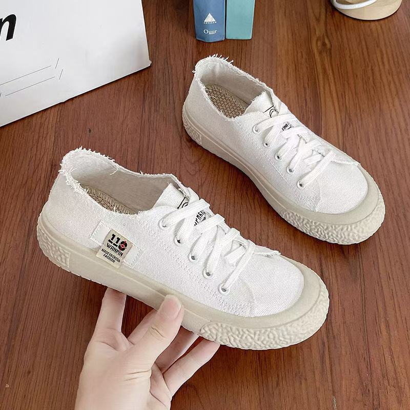 Wholesale of new thick-soled canvas shoes for female students, soft-soled fashionable one-foot sports shoes and casual shoes details Picture