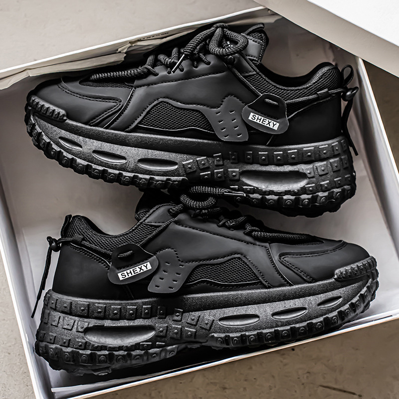 New summer men's shoes with breathable mesh, teenagers' sports shoes, men's trendy and versatile, thick-soled tires, dad's trendy shoes full figure