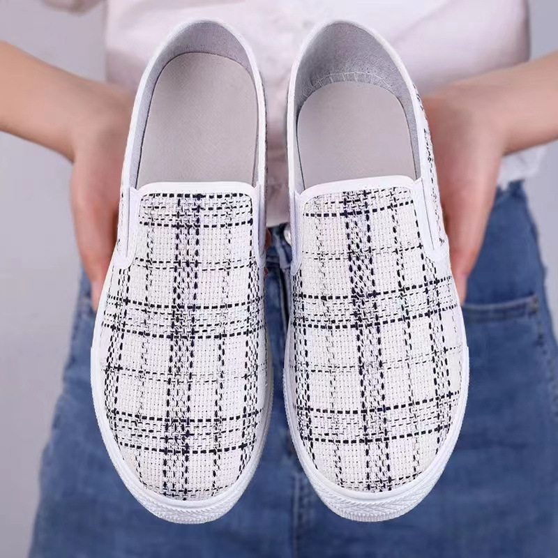 2024 New spring and autumn women's flat, Korean-style, fashionable and comfortable casual shoes from old Beijing Specification drawing