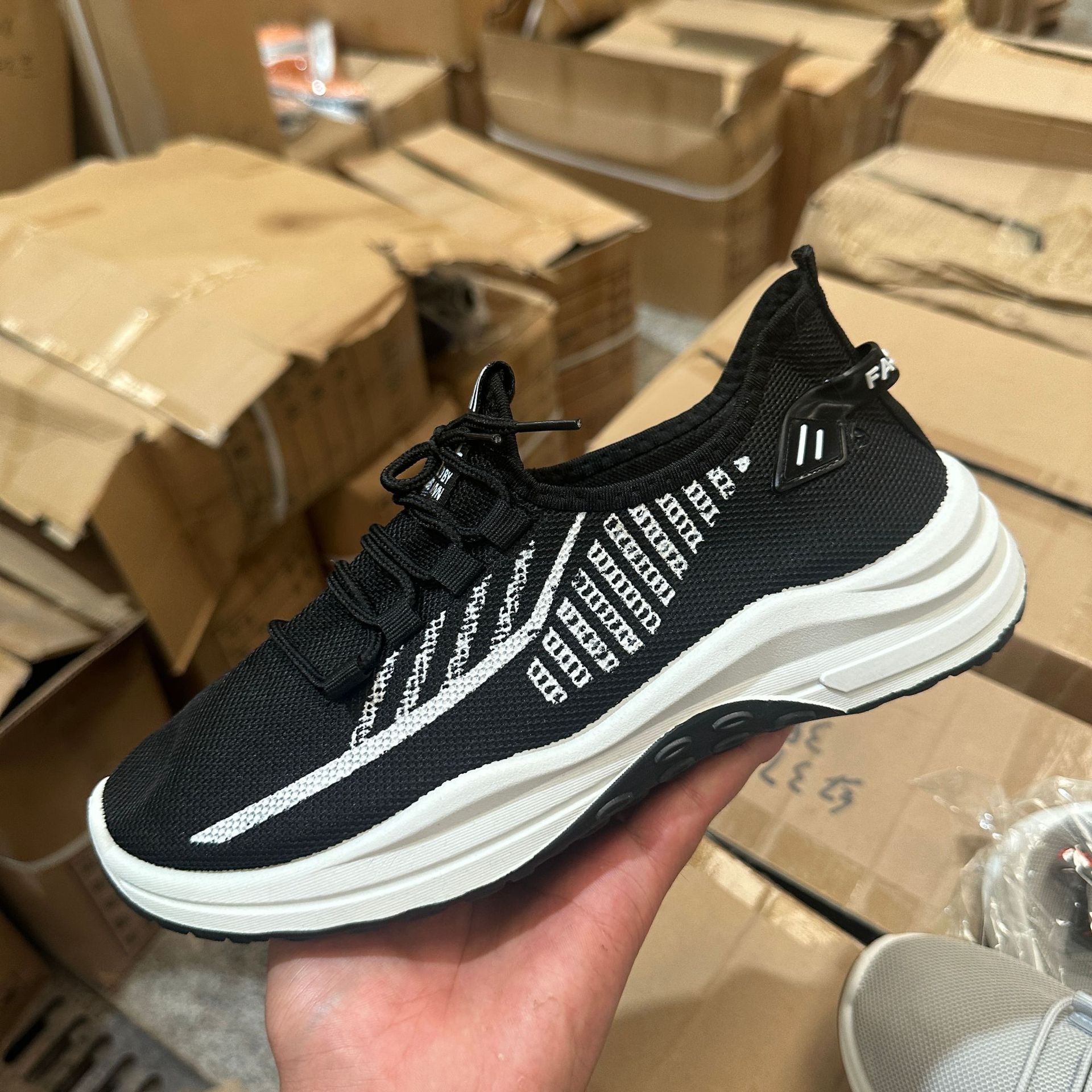 Spring 2025 men's breathable casual shoes, Korean version summer men's running shoes, popular shoes for men's export wholesale details Picture