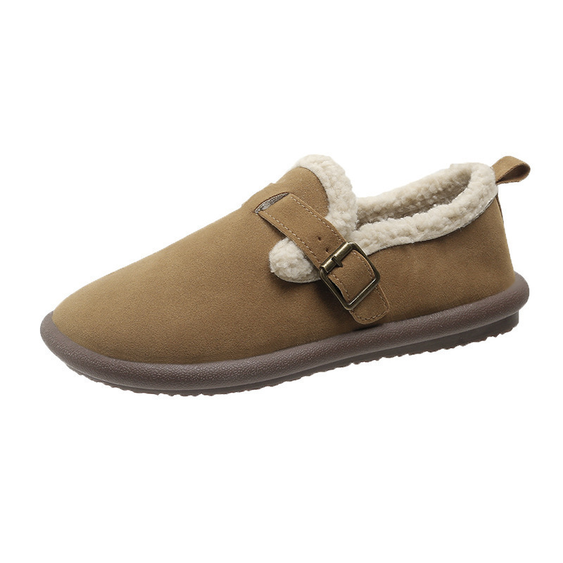 For lazy women, it's fashionable to wear cotton shoes on the outside in winter. One foot is a pair of anti-slip flat women's shoes. It's suitable for indoor snow in spring, autumn and winter Item Picture