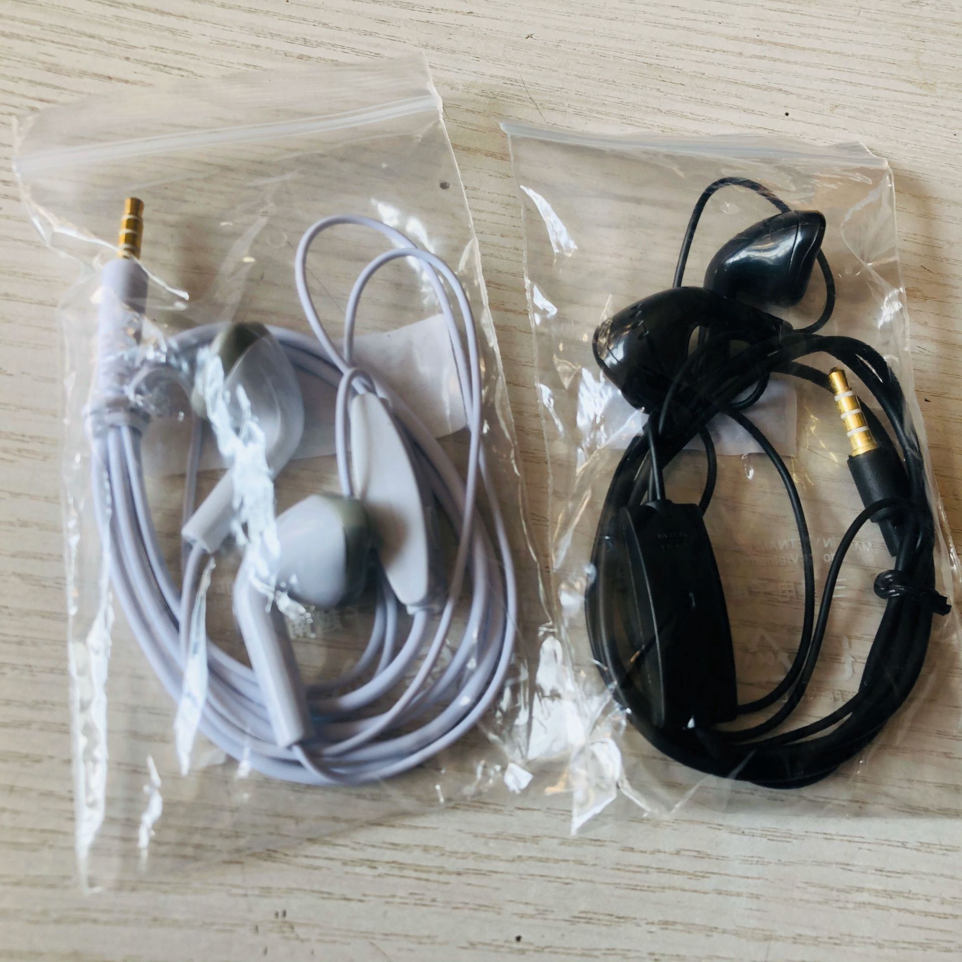 3.5mm communication YS in-ear line-controlled flat earbuds S5830 /C550 earbuds, universal mobile phone earbuds with microphone details Picture