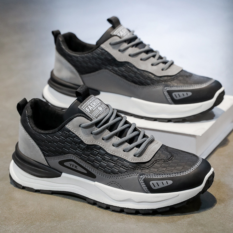 New breathable sports shoes for men in the summer of 2025, trendy and versatile thick-soled casual running dad shoes for men Application Scenario