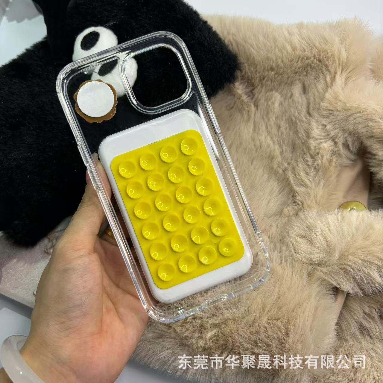 Manufacturer's 24-piece square silicone suction cup 80*55mm, single-sided back-attached suction cup for anti-slip lazy phone holder Application Scenario
